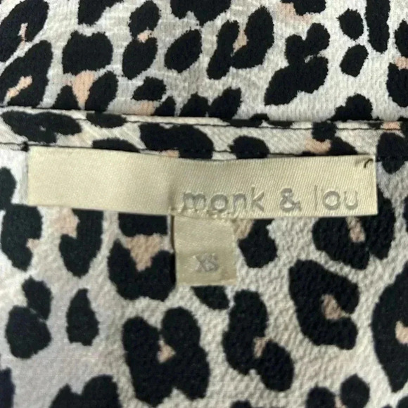 Monk  & Lou Blouse - Picture 4 of 7